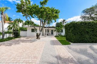 301 Hampton Lane, Key Biscayne, FL 33149
