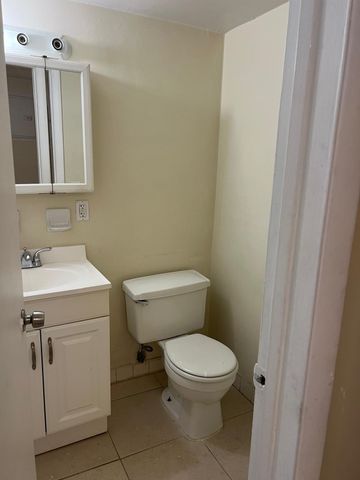 101 SE 6TH Avenue 4, Pompano Beach, FL 33060