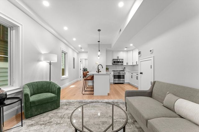 80 Baxter St 1, Boston, MA 02127
