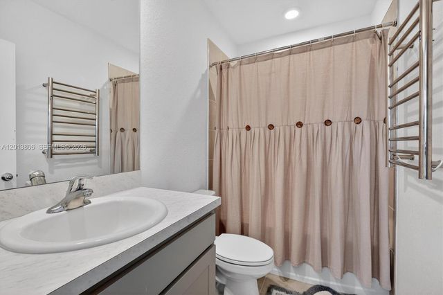 310 NE 1st Dr, Florida City, FL 33034