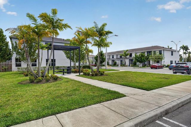 310 NE 1st Dr, Florida City, FL 33034