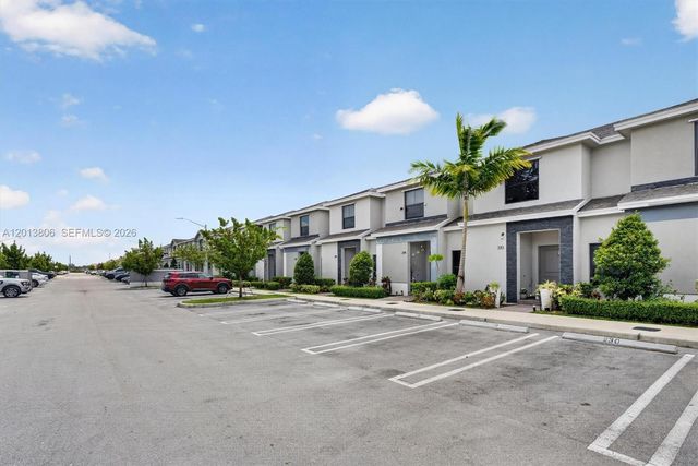 310 NE 1st Dr, Florida City, FL 33034