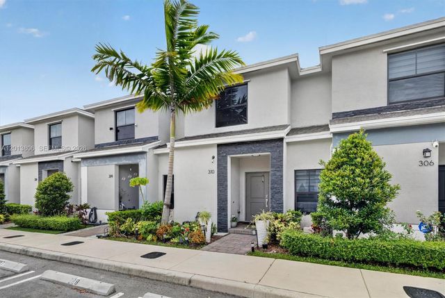 310 NE 1st Dr, Florida City, FL 33034