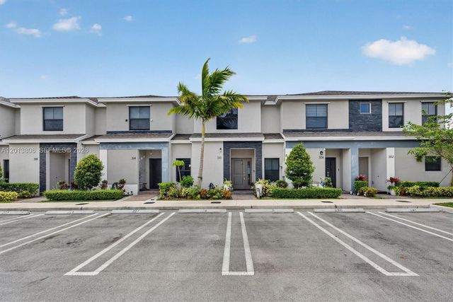 310 NE 1st Dr, Florida City, FL 33034