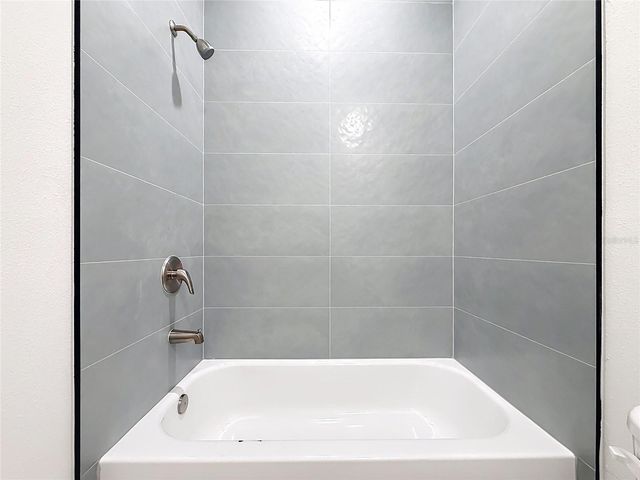 41334 PERSIMMON STREET, Eustis, FL 32736