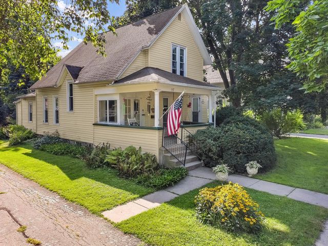 117 N Fourth STREET, Delavan, WI 53115