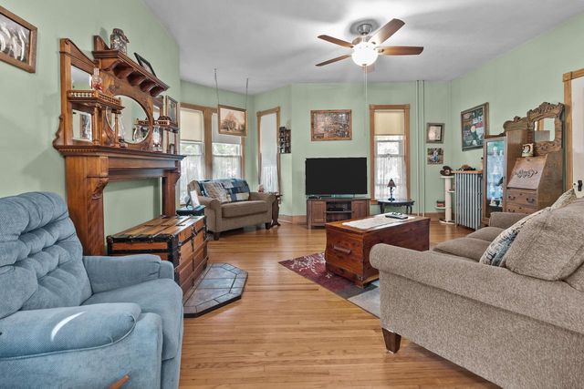 117 N Fourth STREET, Delavan, WI 53115