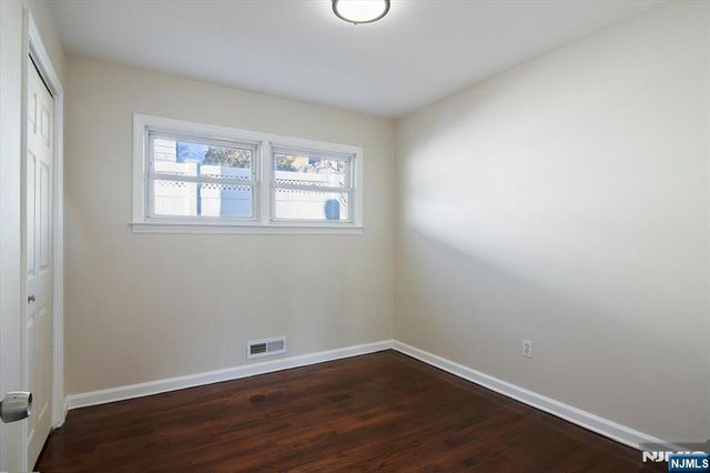 301 Riverview Road, Pompton Lakes, NJ 07442