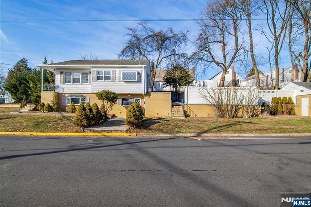 301 Riverview Road, Pompton Lakes, NJ 07442