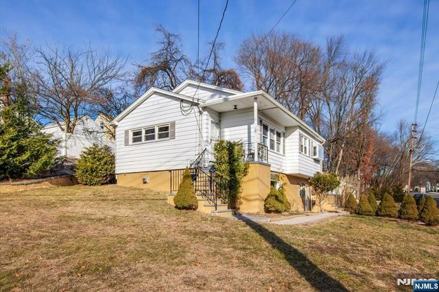 301 Riverview Road, Pompton Lakes, NJ 07442