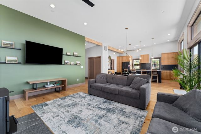 81 Nora Lane, Chelan, WA 98816