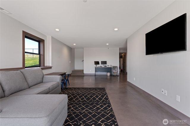 81 Nora Lane, Chelan, WA 98816