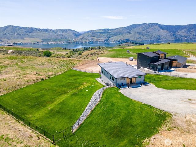 81 Nora Lane, Chelan, WA 98816