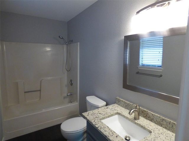 6107 La Mesa ST, Lago Vista, TX 78645