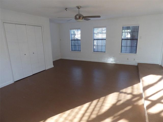 6107 La Mesa ST, Lago Vista, TX 78645