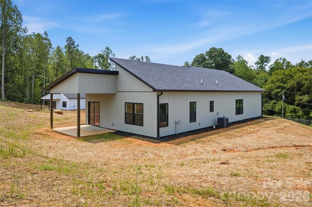 913 Overlook Drive SW, Lenoir, NC 28645
