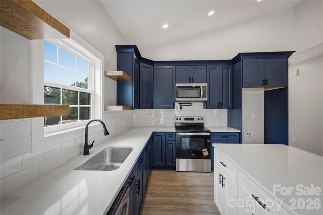 913 Overlook Drive SW, Lenoir, NC 28645