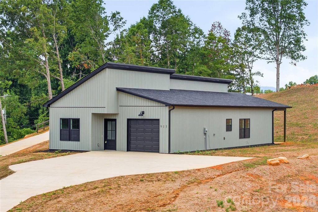 913 Overlook Drive SW, Lenoir, NC 28645