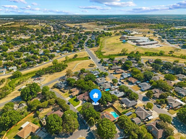 424 Grand Meadow Drive, Fort Worth, TX 76108