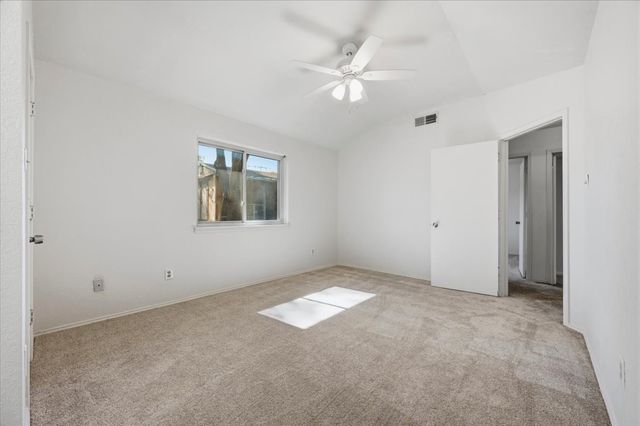 424 Grand Meadow Drive, Fort Worth, TX 76108
