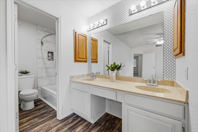 424 Grand Meadow Drive, Fort Worth, TX 76108