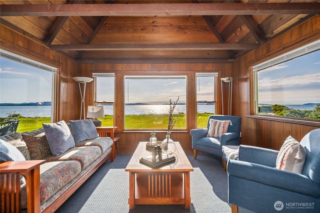12312 Seabird Lane, Mount Vernon, WA 98273