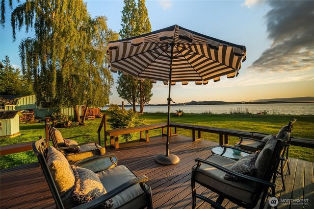 12312 Seabird Lane, Mount Vernon, WA 98273