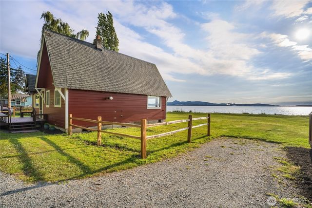 12312 Seabird Lane, Mount Vernon, WA 98273