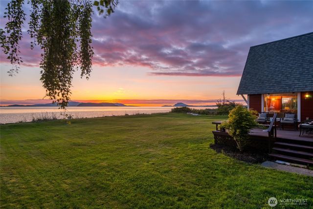12312 Seabird Lane, Mount Vernon, WA 98273