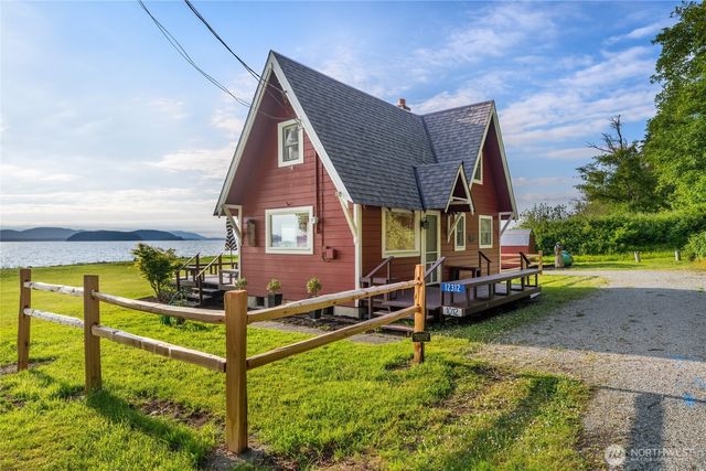 12312 Seabird Lane, Mount Vernon, WA 98273
