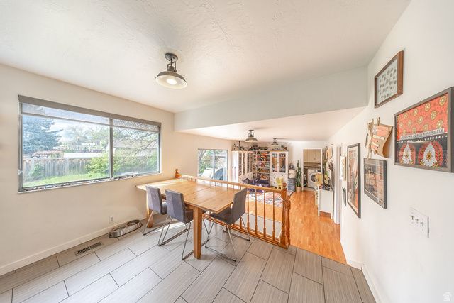 1930 E SOUTHBRIDGE WAY, Sandy, UT 84093