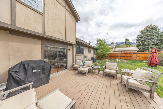 1930 E SOUTHBRIDGE WAY, Sandy, UT 84093