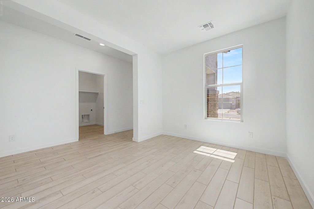 16976 W BUCKHORN Trail, Surprise, AZ 85387 — photo 5
