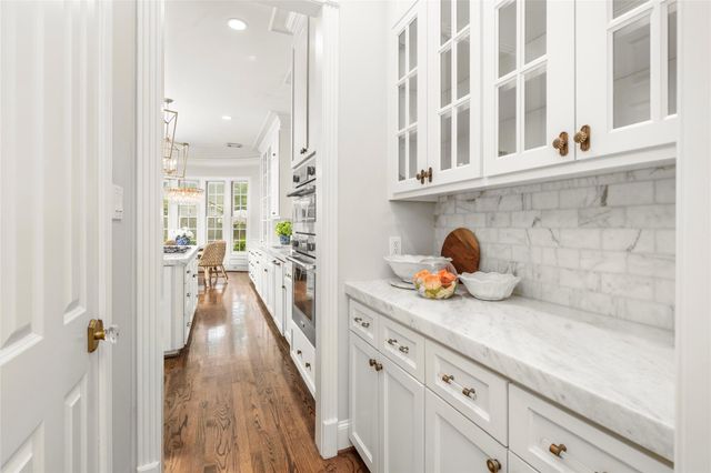 4220 Riley Street, West University Place, TX 77005