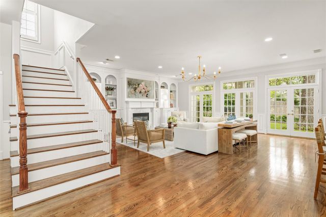4220 Riley Street, West University Place, TX 77005