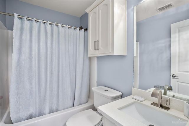 214 Pat Cannon Avenue, Weslaco, TX 78596