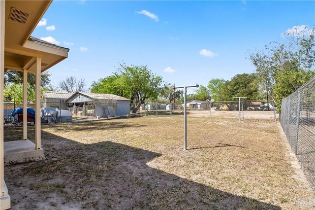 214 Pat Cannon Avenue, Weslaco, TX 78596