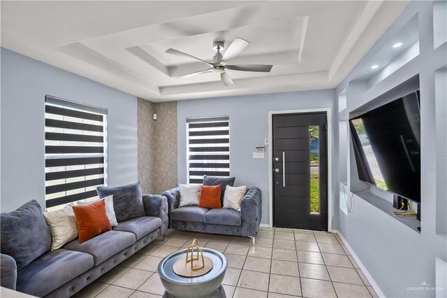 214 Pat Cannon Avenue, Weslaco, TX 78596