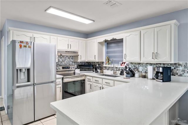 214 Pat Cannon Avenue, Weslaco, TX 78596