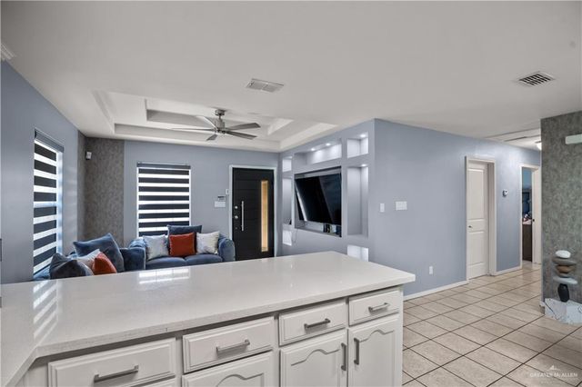 214 Pat Cannon Avenue, Weslaco, TX 78596