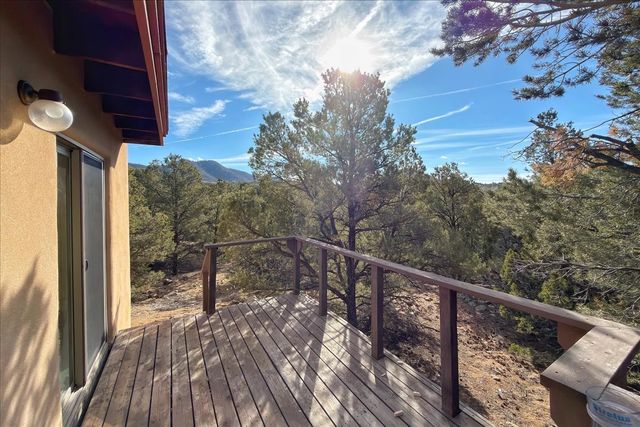 64 Cibola Circle, Santa Fe, NM 87505