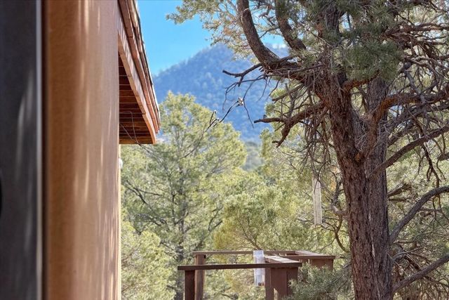 64 Cibola Circle, Santa Fe, NM 87505