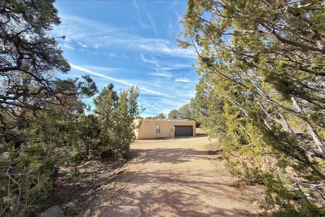 64 Cibola Circle, Santa Fe, NM 87505
