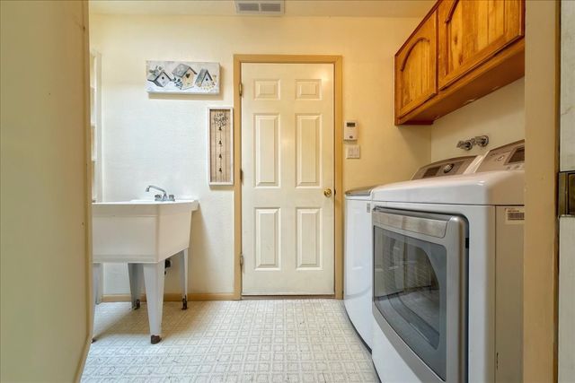 64 Cibola Circle, Santa Fe, NM 87505