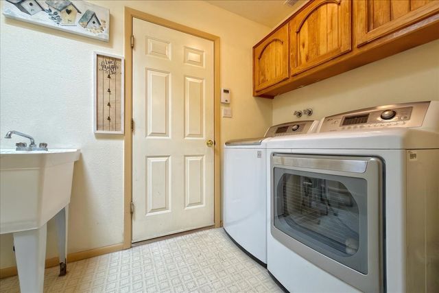 64 Cibola Circle, Santa Fe, NM 87505