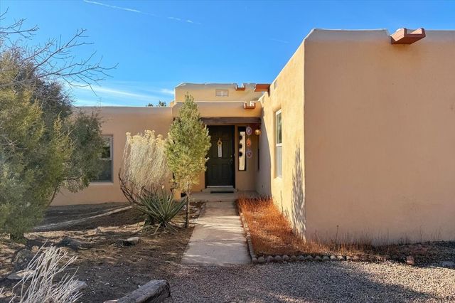 64 Cibola Circle, Santa Fe, NM 87505