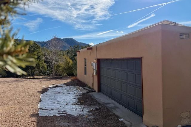 64 Cibola Circle, Santa Fe, NM 87505