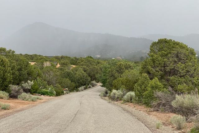 64 Cibola Circle, Santa Fe, NM 87505