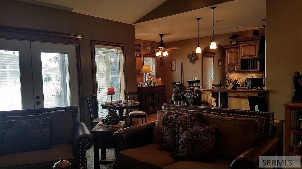 Image 18 of property listing at 5050 E Tildy Lane, Ammon, ID 83401