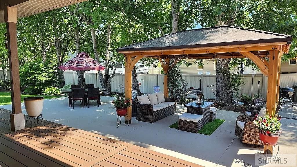 Image 40 of property listing at 5050 E Tildy Lane, Ammon, ID 83401